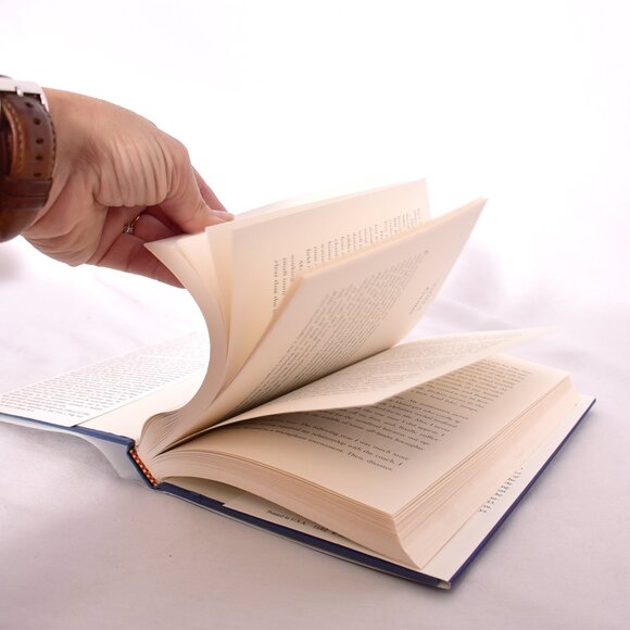 A Long Way from Home : Growing up in the American Heartland by Tom Brokaw - Picture 5 of 12